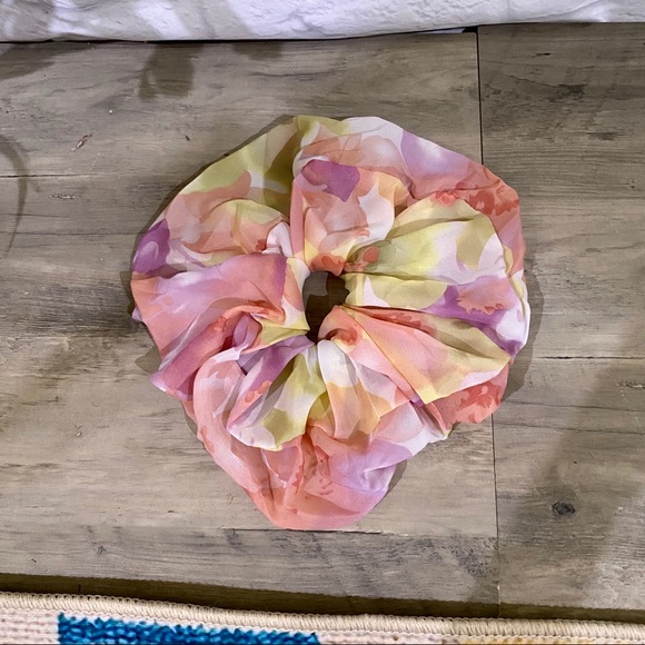 NEW Scarf Scrunchies Bundle - Picture 3 of 11